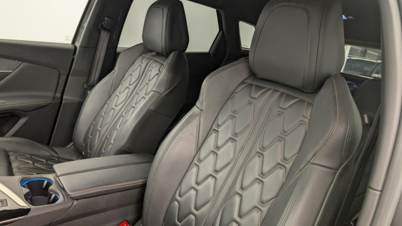 Photo 16 de l'offre de PEUGEOT 3008 Puretech 180ch S&S EAT8 GT Line à 15543€ chez Carlyss automobiles Vitré