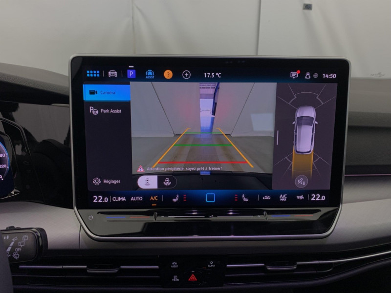 Photo 15 de l'offre de VOLKSWAGEN GOLF 8 1.5 ETSI EVO2 150 DSG7 LIFE PLUS à 30598€ chez Carlyss automobiles Vitré