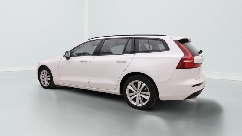 Photo 2 de l'offre de VOLVO V60 2.0D B4 MILD HYBRID 211 BVA MOMENTUM CORE à 34565€ chez Carlyss automobiles Vitré