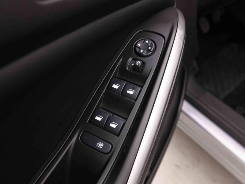 Photo 16 de l'offre de OPEL Grandland 1.2 T 130 GS Line à 23219€ chez Carlyss automobiles Vitré