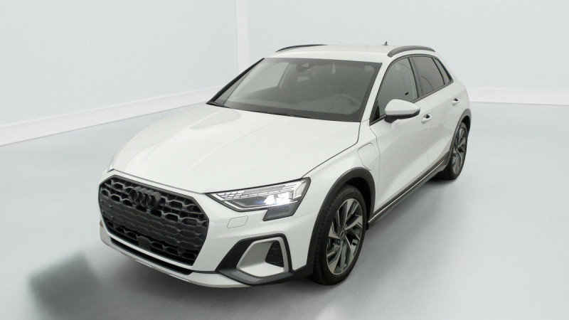 Photo 3 de l'offre de Audi A3 ALLSTREET TFSI e Hybride rechargeable 204 S tronic 6 Design à 42998€ chez Carlyss automobiles Vitré