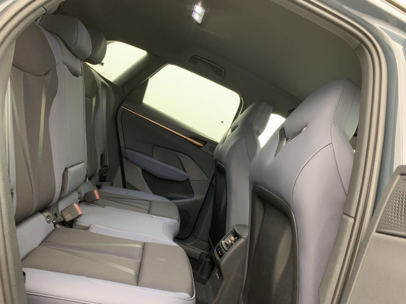 Photo 10 de l'offre de Cupra Terramar 1.5 eHybrid 204 ch DSG6 V à 41998€ chez Carlyss automobiles Vitré