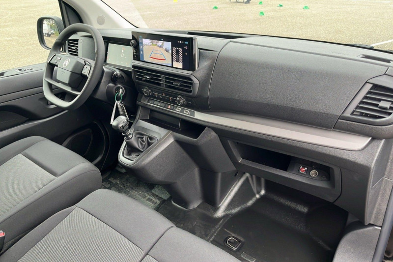 Photo 18 de l'offre de CITROEN Jumpy Fourgon M BLUEHDI 120 S&S BVM6 à 24837€ chez Carlyss automobiles Vitré