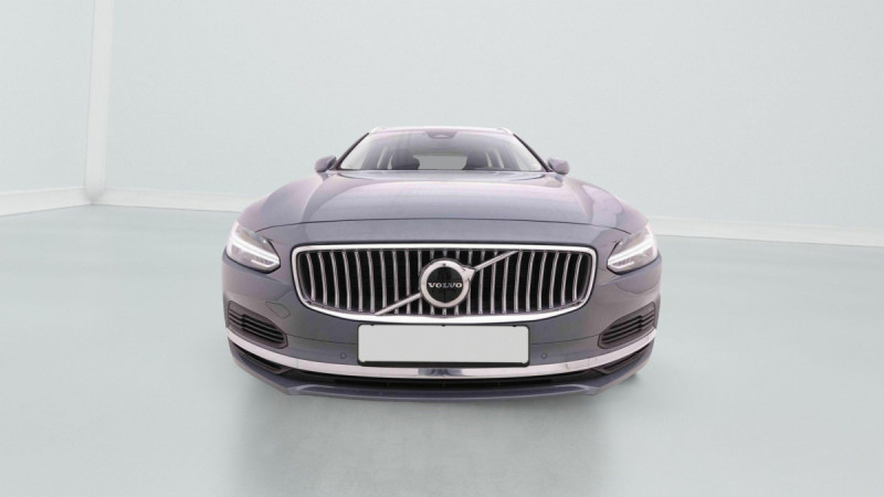 Photo 2 de l'offre de VOLVO V90 2.0 T6 PHEV 350 AWD 18gr Inscription à 37203€ chez Carlyss automobiles Vitré