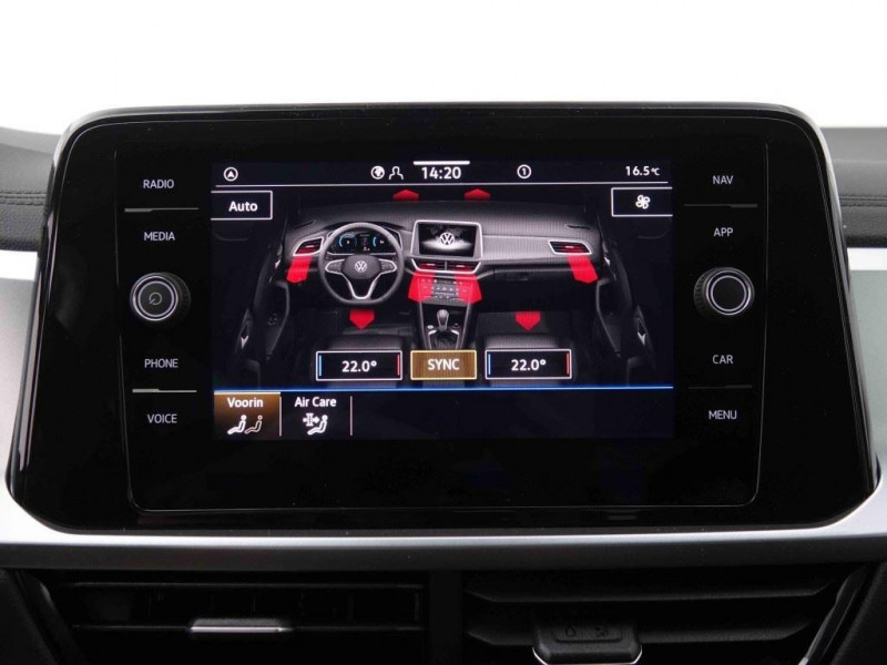 Photo 15 de l'offre de VOLKSWAGEN T-roc 1.5 TSi 150 DSG Life à 32898€ chez Carlyss automobiles Vitré