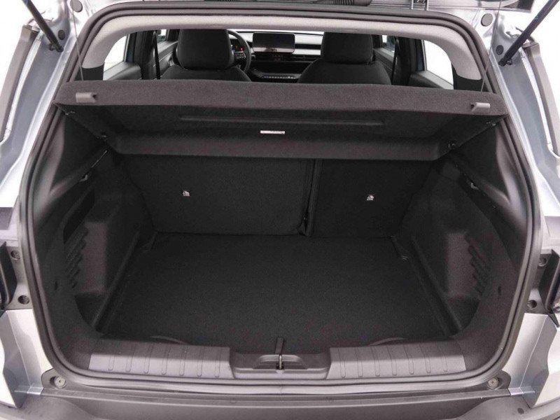 Photo 4 de l'offre de Jeep Avenger 1.2 MHEV 110 DCT6 Longitude à 26422€ chez Carlyss automobiles Vitré