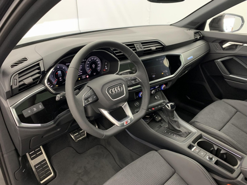 Photo 15 de l'offre de AUDI Q3 Sportback 35 TDI 150 ch S tronic 7 S line plus à 48998€ chez Carlyss automobiles Vitré