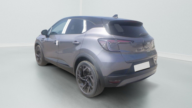 Photo 3 de l'offre de RENAULT CAPTUR Captur E-Tech full hybrid 145 ch esprit Alpine à 33398€ chez Carlyss automobiles Vitré