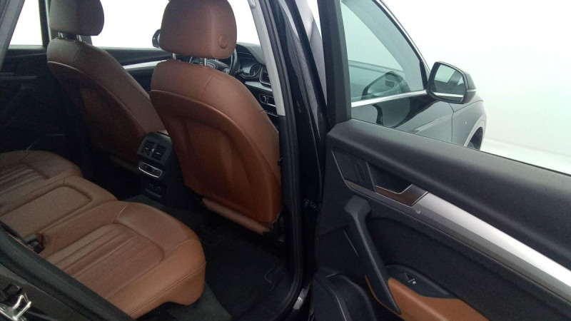 Photo 9 de l'offre de AUDI Q5 50 TFSI e 299 S tronic 7 Quattro Design à 37598€ chez Carlyss automobiles Vitré