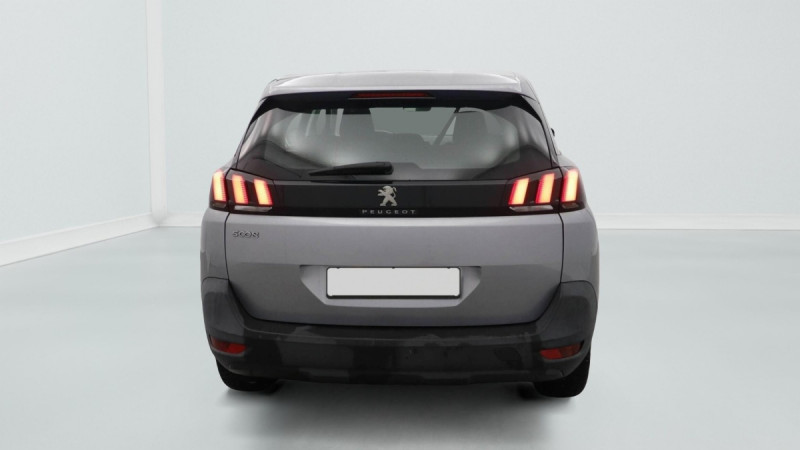 Photo 6 de l'offre de PEUGEOT 5008 PURETECH 130CH S&S BVM6 ACCES à 16598€ chez Carlyss automobiles Vitré