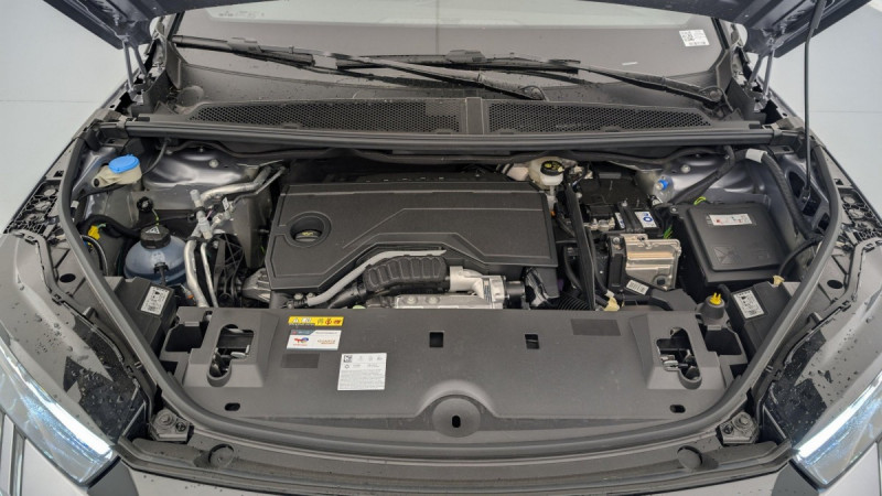 Photo 22 de l'offre de PEUGEOT 3008 Hybrid 145 e-DCS6 GT à 34998€ chez Carlyss automobiles Vitré