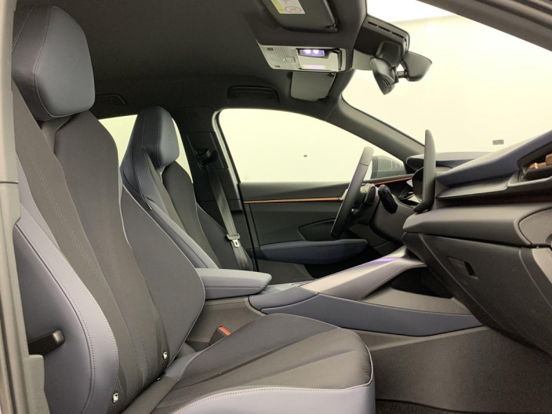 Photo 9 de l'offre de Cupra Terramar 1.5 eTSI Hybrid 150 ch DSG7 V à 35998€ chez Carlyss automobiles Vitré