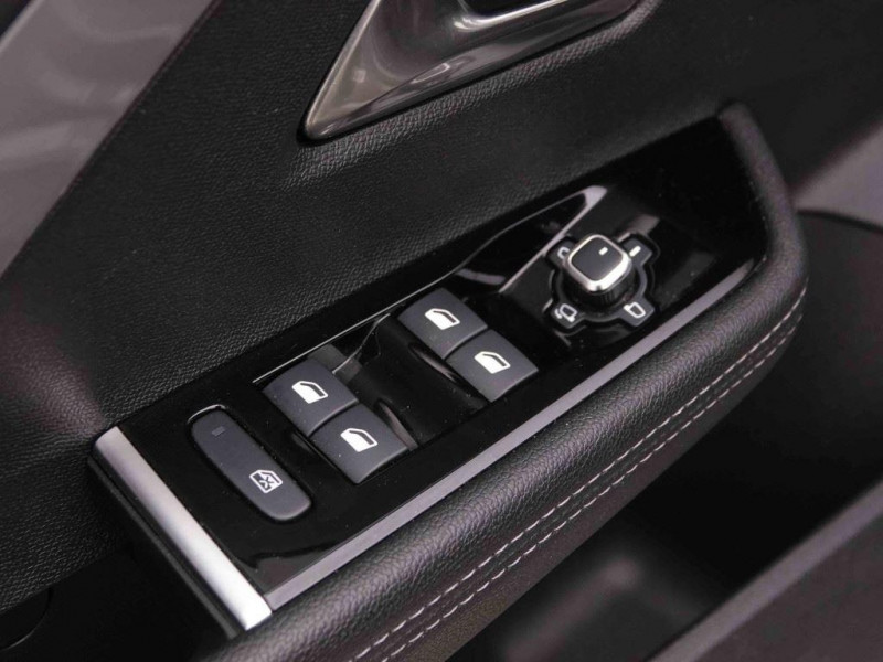 Photo 21 de l'offre de OPEL Astra 1.5 TURBO D 130 BVA8 GS LINE à 25198€ chez Carlyss automobiles Vitré