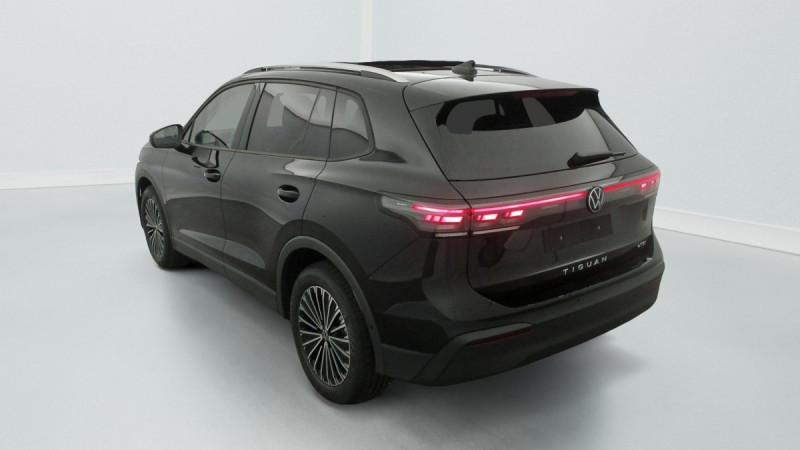 Photo 5 de l'offre de VOLKSWAGEN TIGUAN NOUVEAU 1.5 eTSI 150CV DSG7 LIFE PLUS à 40498€ chez Carlyss automobiles Vitré