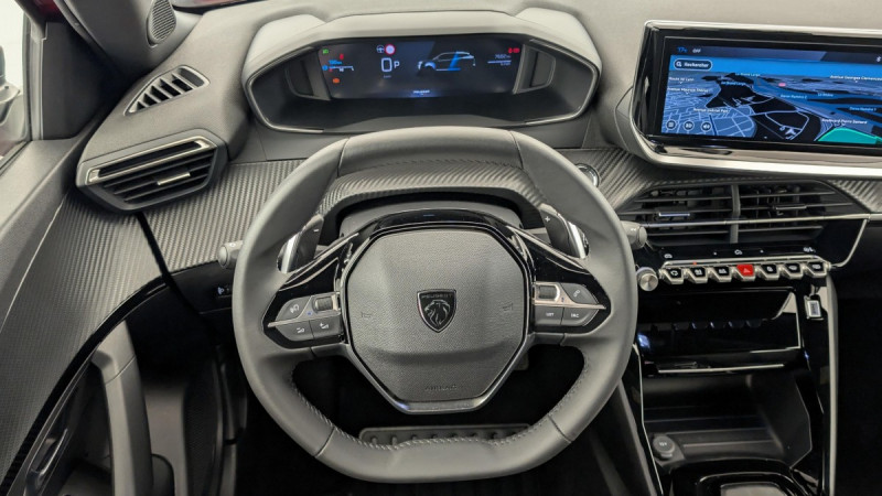 Photo 14 de l'offre de PEUGEOT 2008 Hybrid 136 e-DCS6 Allure à 23628€ chez Carlyss automobiles Vitré