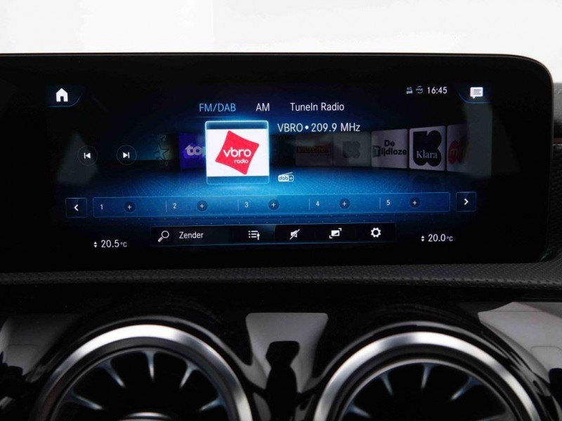 Photo 6 de l'offre de MERCEDES-BENZ CLA 250e 218 PHEV DCT Business à 32198€ chez Carlyss automobiles Vitré