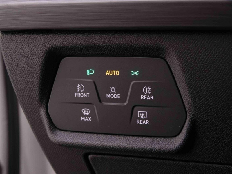 Photo 9 de l'offre de Cupra LEON 1.4 TSi 204 PHEV DSG à 26998€ chez Carlyss automobiles Vitré