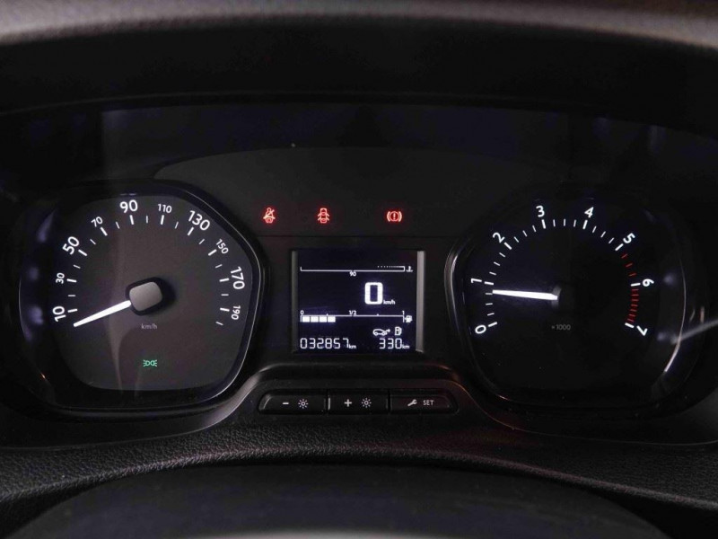 Photo 11 de l'offre de CITROEN JUMPY M-Blue  HDi 100 XL Lang à 23399€ chez Carlyss automobiles Vitré