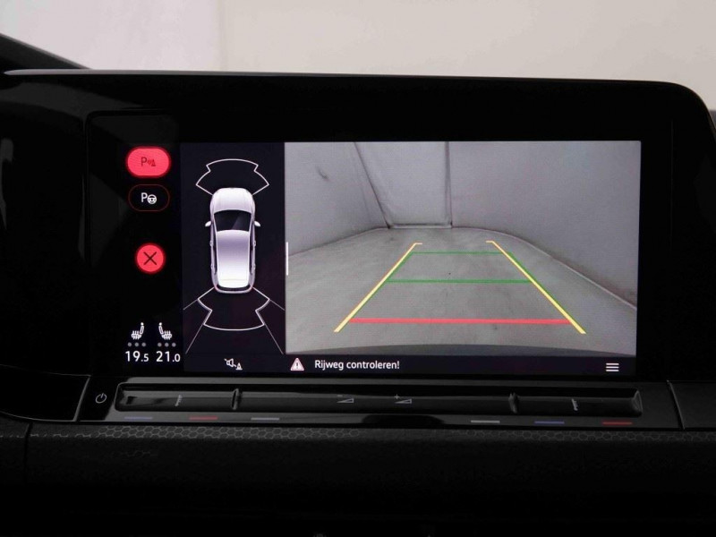 Photo 14 de l'offre de Volkswagen Golf GTi 2.0 TSi 245 DSG Black Style à 31114€ chez Carlyss automobiles Vitré