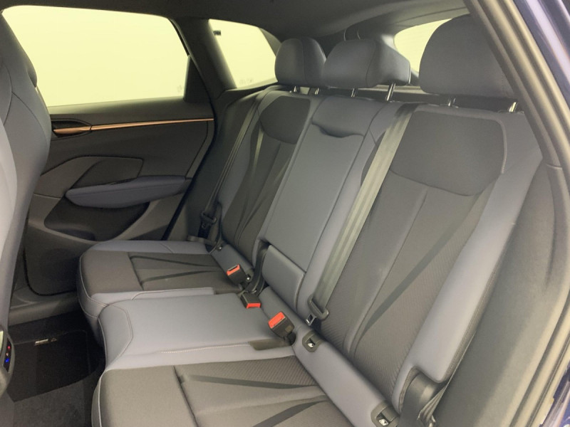 Photo 23 de l'offre de Cupra Terramar 1.5 eTSI Hybrid 150 ch DSG7 V à 36998€ chez Carlyss automobiles Vitré