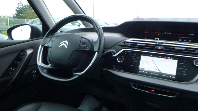 Photo 9 de l'offre de CITROEN C4 Spacetourer C4 Spacetourer PureTech 130 S&S Shine à 15698€ chez Carlyss automobiles Vitré