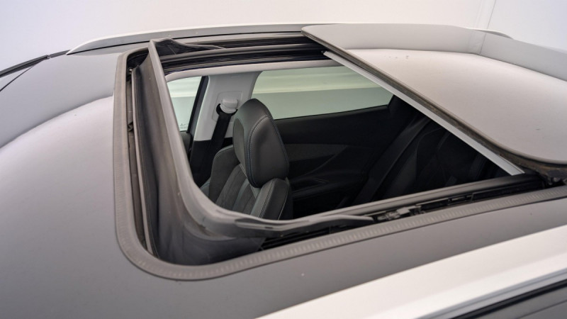 Photo 20 de l'offre de PEUGEOT 3008 Puretech 130ch S&S EAT8 Crossway à 11738€ chez Carlyss automobiles Vitré