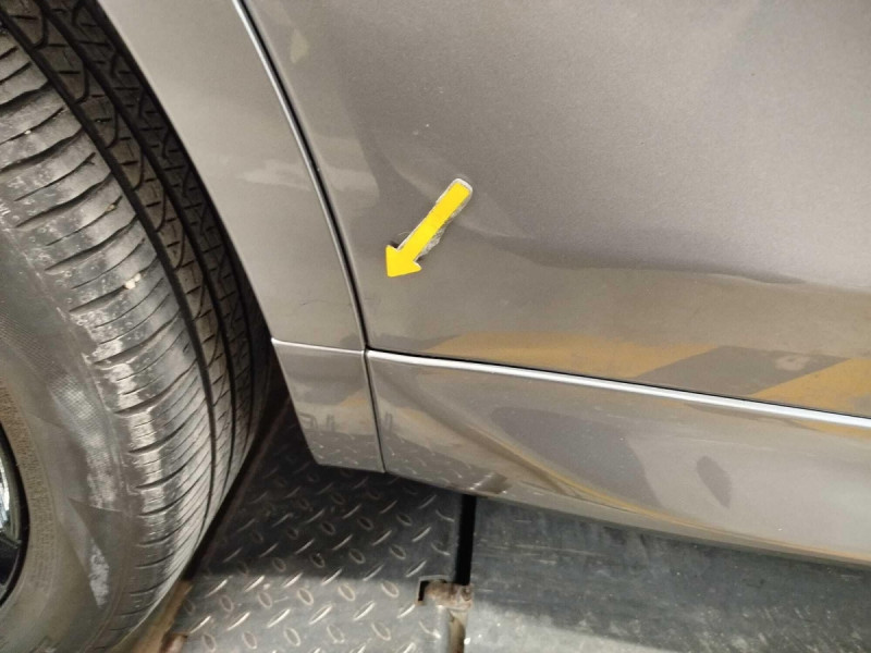 Photo 12 de l'offre de LAND-ROVER Discovery Sport Discovery Sport Mark VII P300e PHEV AWD BVA R-Dynamic SE à 43898€ chez Carlyss automobiles Vitré