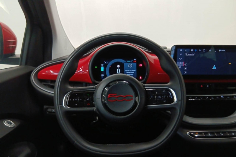 Photo 6 de l'offre de Fiat 500e Berline MY22 Serie 1 STEP 2 500 e 95 ch (RED) à 11798€ chez Carlyss automobiles Vitré