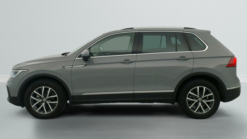 Photo 4 de l'offre de VOLKSWAGEN Tiguan 1.5 TSI 150ch BVM6 Life à 26052€ chez Carlyss automobiles Vitré