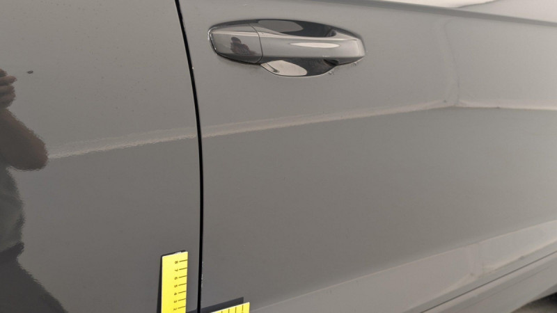 Photo 23 de l'offre de VOLKSWAGEN T-roc 1.0 TSI 115 START/STOP BVM6 LOUNGE BUSINESS à 19883€ chez Carlyss automobiles Vitré