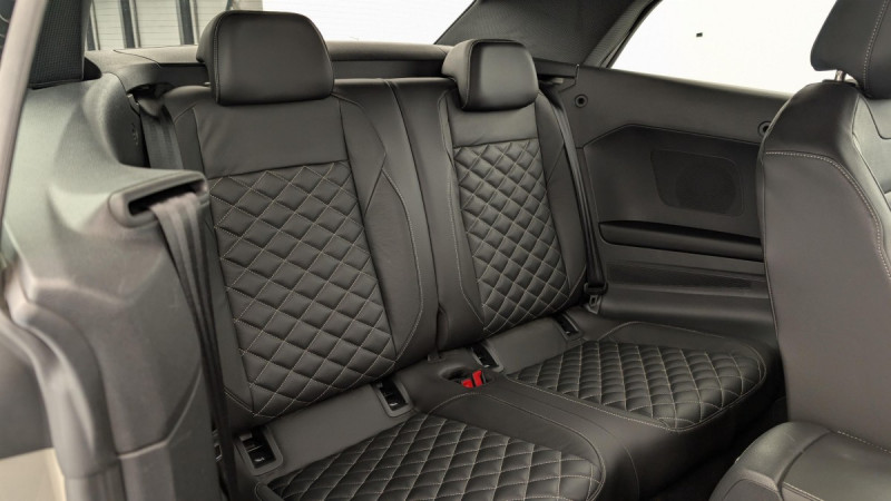Photo 10 de l'offre de Volkswagen T-roc Cabriolet 1.5 TSI EVO 150 START/STOP DSG7 R-LINE à 29233€ chez Carlyss automobiles Vitré