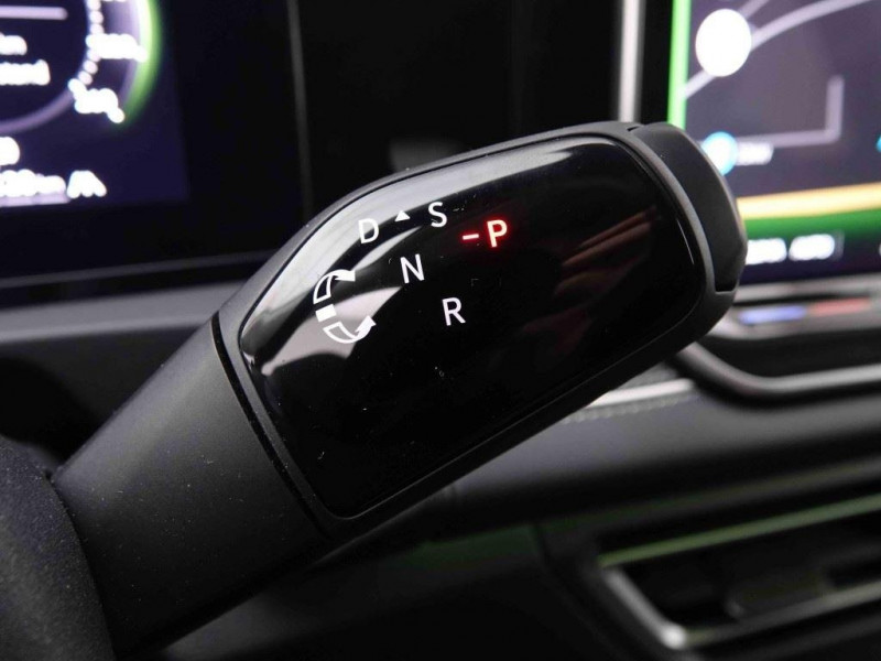 Photo 11 de l'offre de VOLKSWAGEN Tiguan 1.5 eTSi MHEV 150 DSG Elegance à 41998€ chez Carlyss automobiles Vitré