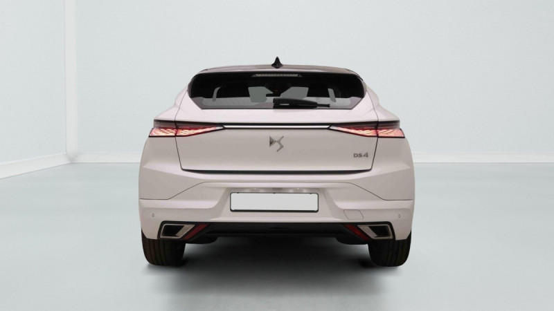 Photo 5 de l'offre de DS DS4 1.2 T 130 EAT8 Bastille à 24198€ chez Carlyss automobiles Vitré