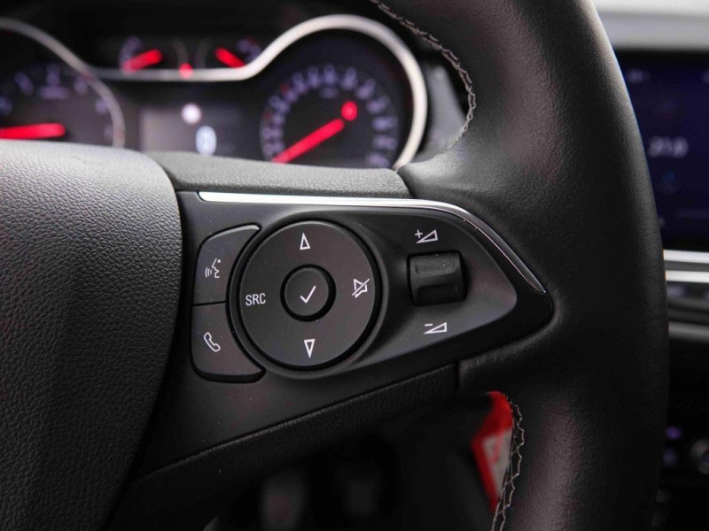 Photo 15 de l'offre de OPEL Crossland 1.2 Turbo 110 ch Elegance à 18898€ chez Carlyss automobiles Vitré