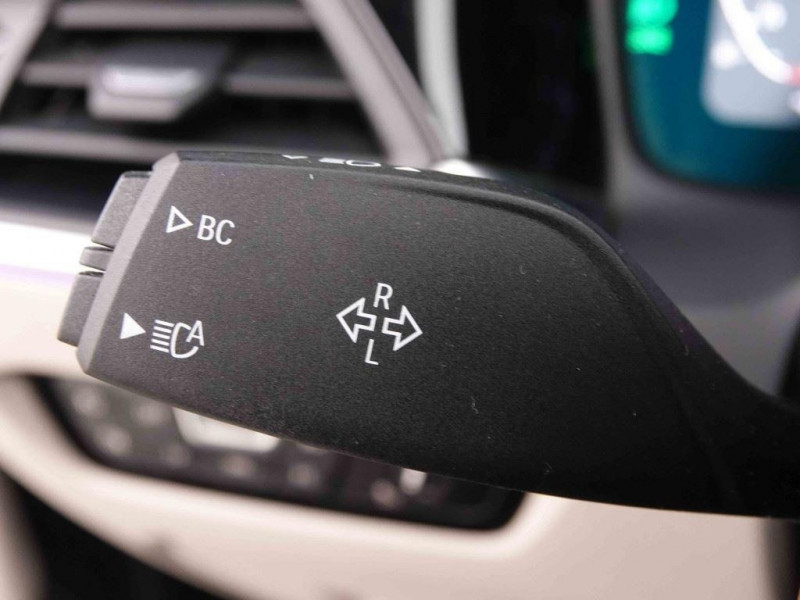 Photo 15 de l'offre de Bmw 4 420i 184 Cabrio Steptronic M-Pack à 54098€ chez Carlyss automobiles Vitré