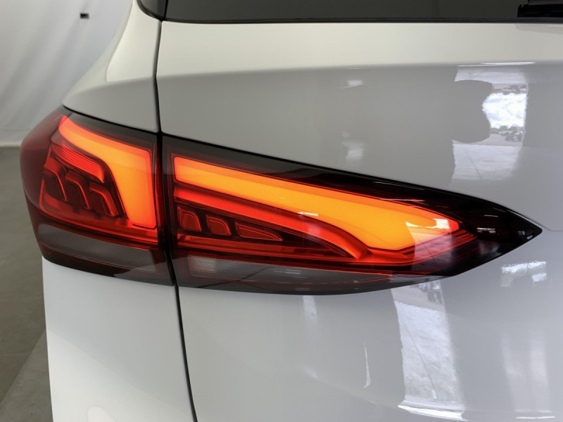 Photo 10 de l'offre de MG Motor ZS 1.5 L Hybrid+ 197 ch Comfort à 21598€ chez Carlyss automobiles Vitré