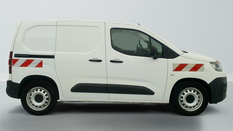 Photo 8 de l'offre de CITROEN BERLINGO VAN M 650 BLUEHDI 100 S&S BVM5 CLUB à 12777€ chez Carlyss automobiles Vitré