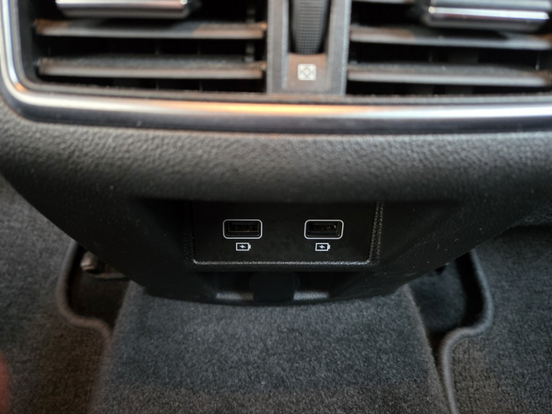 Photo 9 de l'offre de Renault Mégane Berline (4) Business TCe 115 FAP -21N à 16290€ chez Carlyss automobiles Vitré