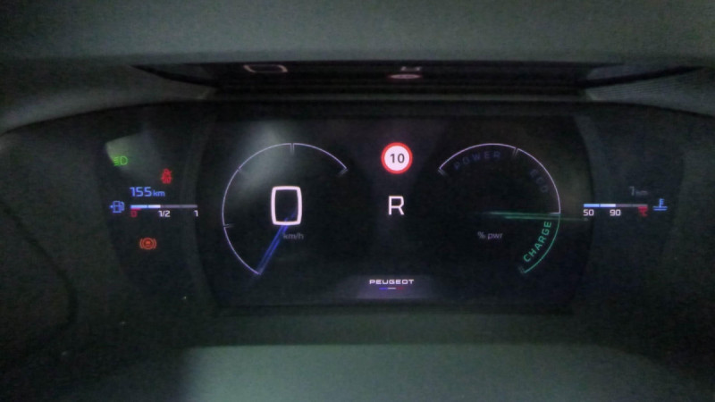 Photo 5 de l'offre de PEUGEOT 2008 Hybrid 145 e-DCS6 GT à 28998€ chez Carlyss automobiles Vitré