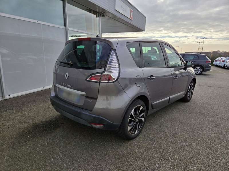 Photo 3 de l'offre de RENAULT Scénic (3) Bose® Edition Energy dCi 130 E6 à 9790€ chez Carlyss automobiles Vitré