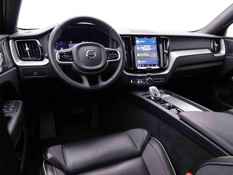 Photo 7 de l'offre de VOLVO XC60 2.0 B4 197 Geartronic Plus Dark à 51165€ chez Carlyss automobiles Vitré