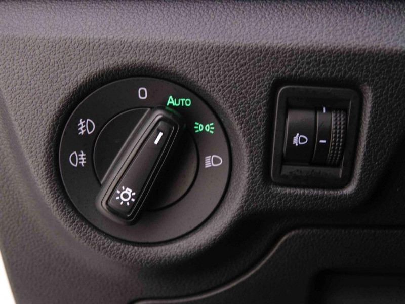 Photo 9 de l'offre de SKODA Scala 1.0 TSi 95 Edition à 21198€ chez Carlyss automobiles Vitré