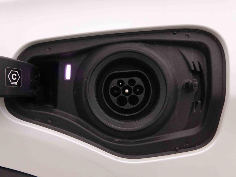 Photo 21 de l'offre de BMW X1 25e xDrive 245 PHEV X-Line à 36102€ chez Carlyss automobiles Vitré