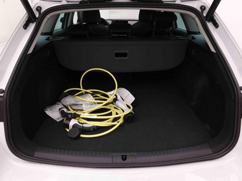 Photo 6 de l'offre de SEAT Leon ST 1.4 PHEV 204 DSG Xcellence à 25698€ chez Carlyss automobiles Vitré