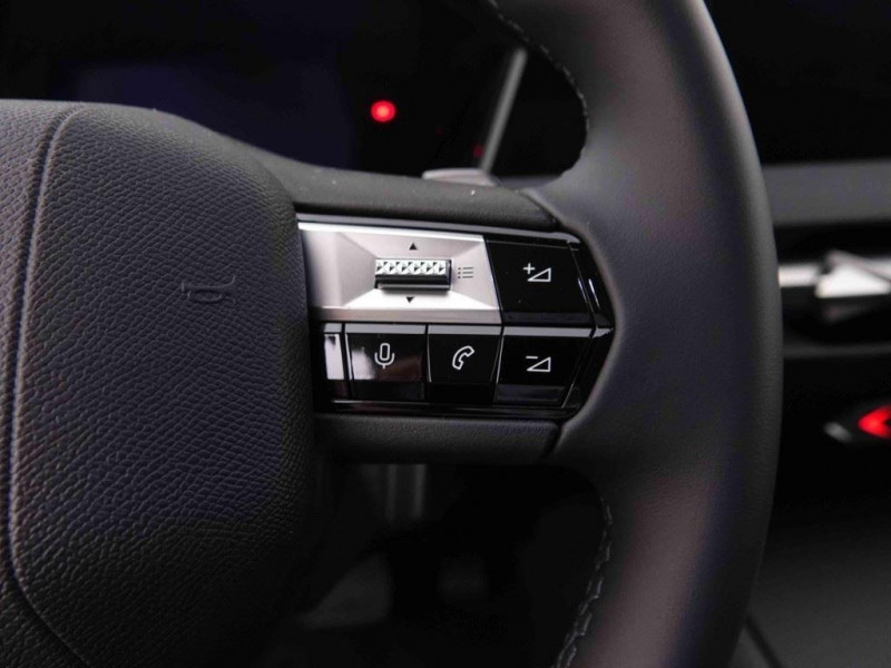 Photo 20 de l'offre de DS DS4 Hybride 136 e-DCT6 Pallas à 30598€ chez Carlyss automobiles Vitré