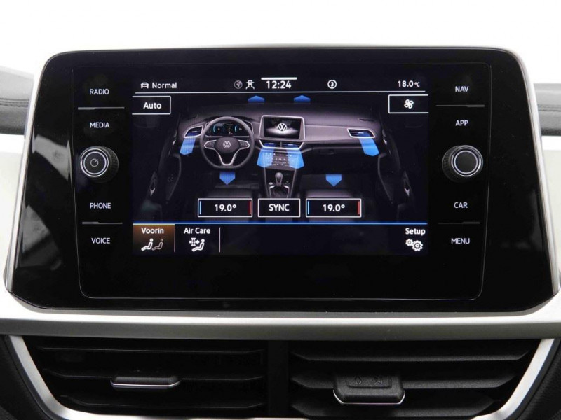 Photo 14 de l'offre de VOLKSWAGEN T-roc 1.0 TSi 115 Edition 2-Tone à 26198€ chez Carlyss automobiles Vitré