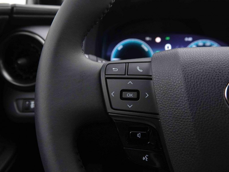 Photo 12 de l'offre de TOYOTA C-HR 1.8 Hybrid 140 CVT Dynamic à 31402€ chez Carlyss automobiles Vitré