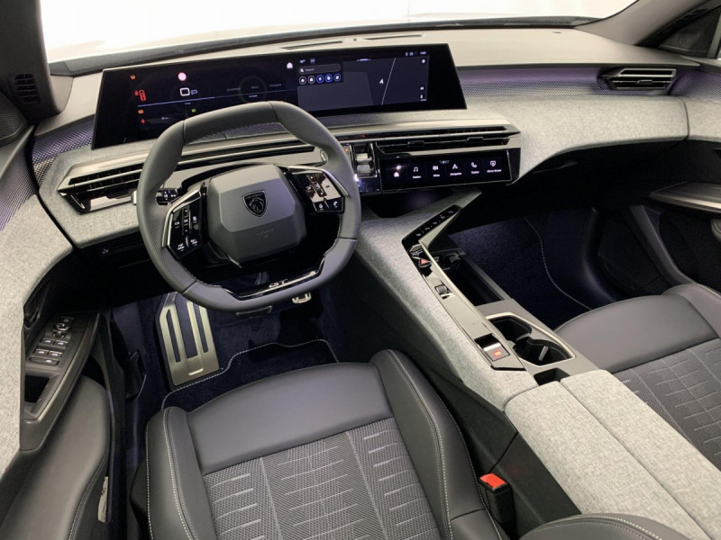 Photo 15 de l'offre de PEUGEOT 3008 Hybrid 145 e-DCS6 GT à 32958€ chez Carlyss automobiles Vitré