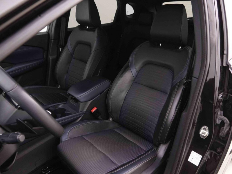 Photo 4 de l'offre de NISSAN QASHQAI 1.3 DiG-T 158 X-Tronic Tekna à 33998€ chez Carlyss automobiles Vitré