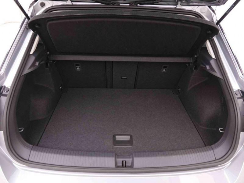 Photo 6 de l'offre de VOLKSWAGEN T-roc 1.0 TSi 115 Edition 2-Tone à 26198€ chez Carlyss automobiles Vitré